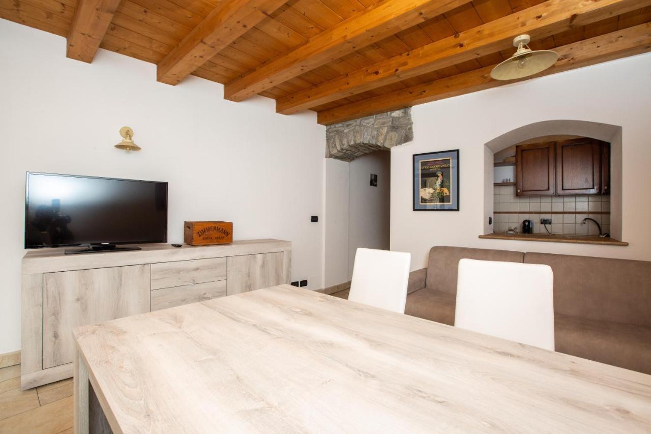 Appartement Studio Aubert à Aoste Extérieur photo
