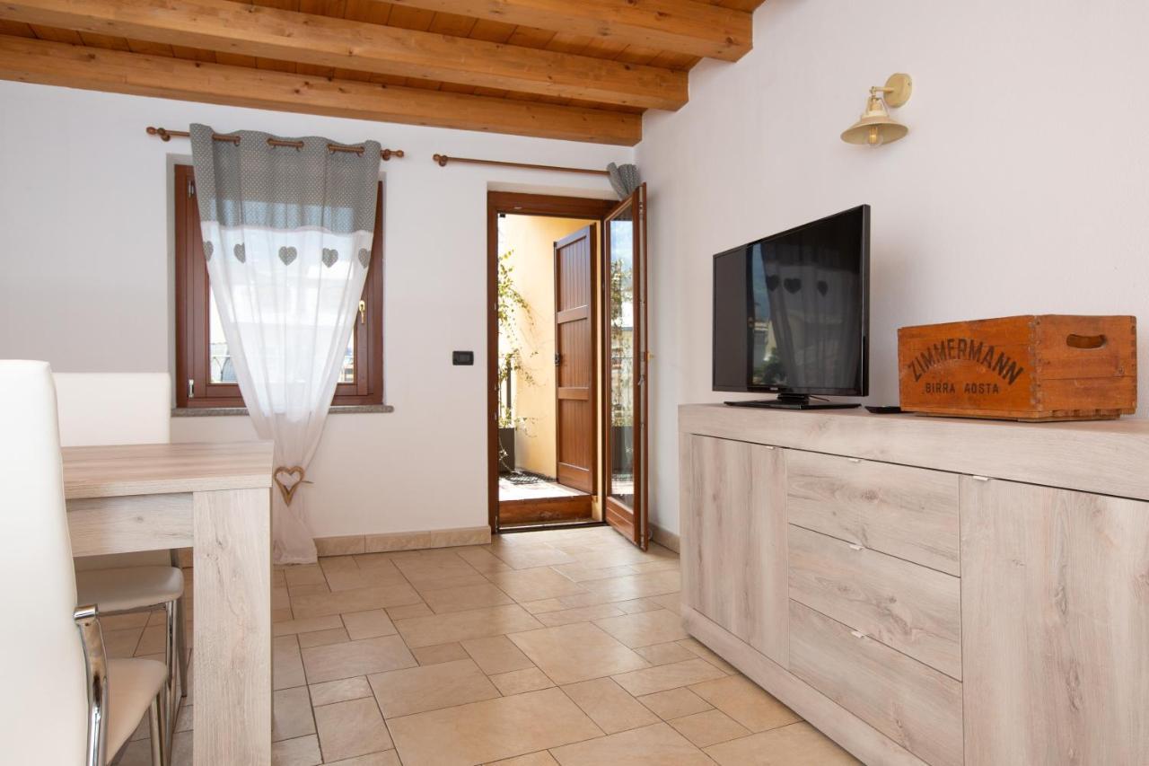 Appartement Studio Aubert à Aoste Extérieur photo
